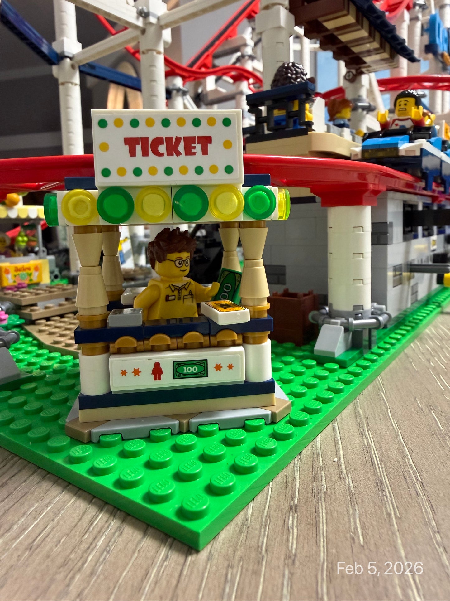 LEGO Creator Expert Roller Coaster #10261