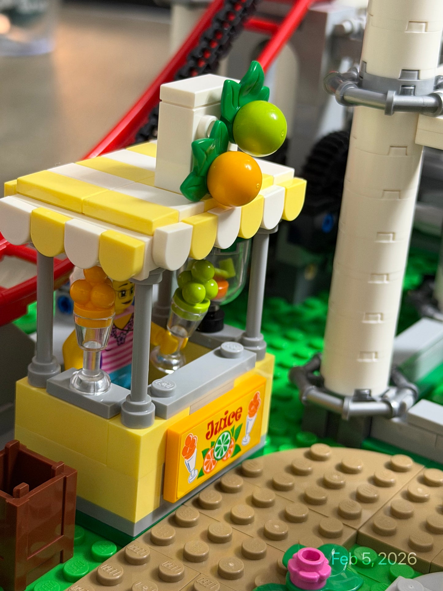 LEGO Creator Expert Roller Coaster #10261